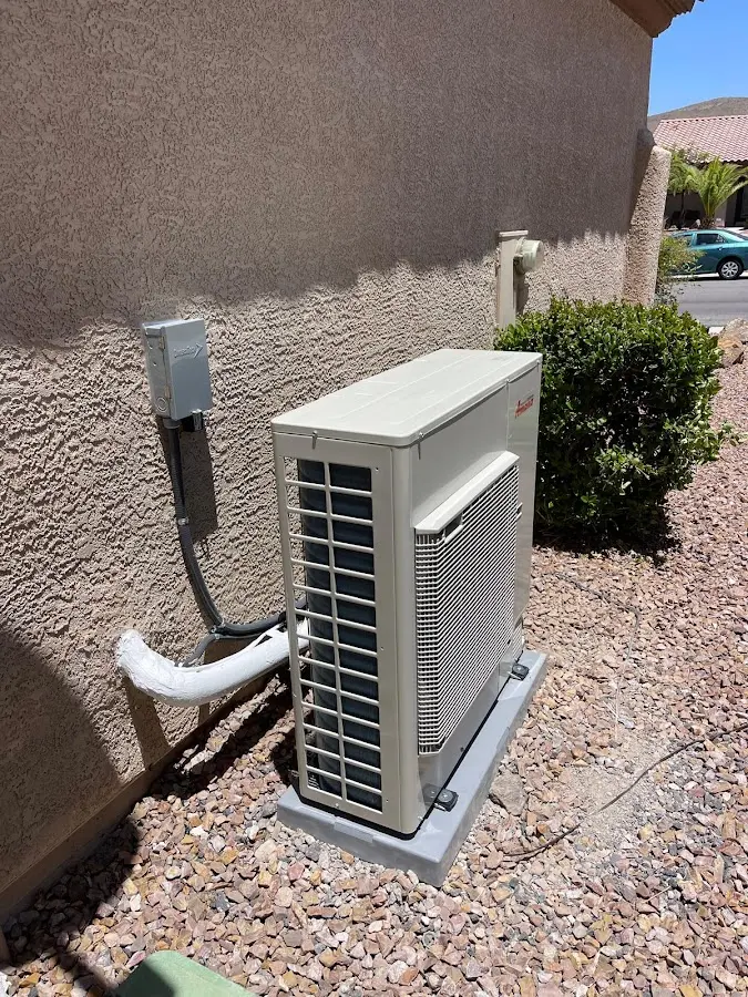 Residential air conditioning condenser unit in Key West